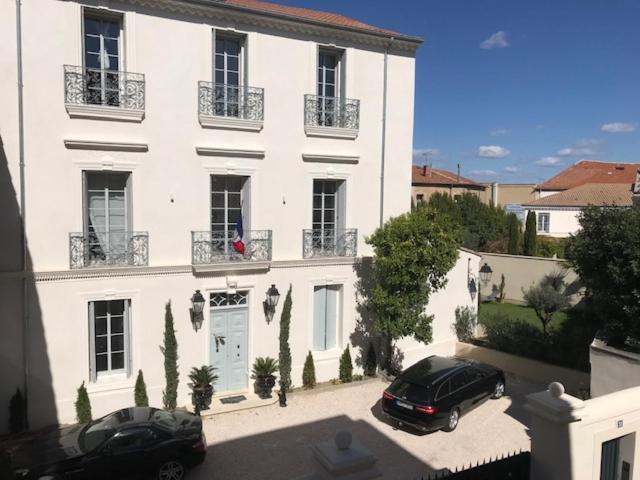 Lazare Maison De Maitre , Appartements De Standing Avec Parking Privatif A Seulement 7 Minutes A Pied Du Centre Historique De Béziers Exterior foto