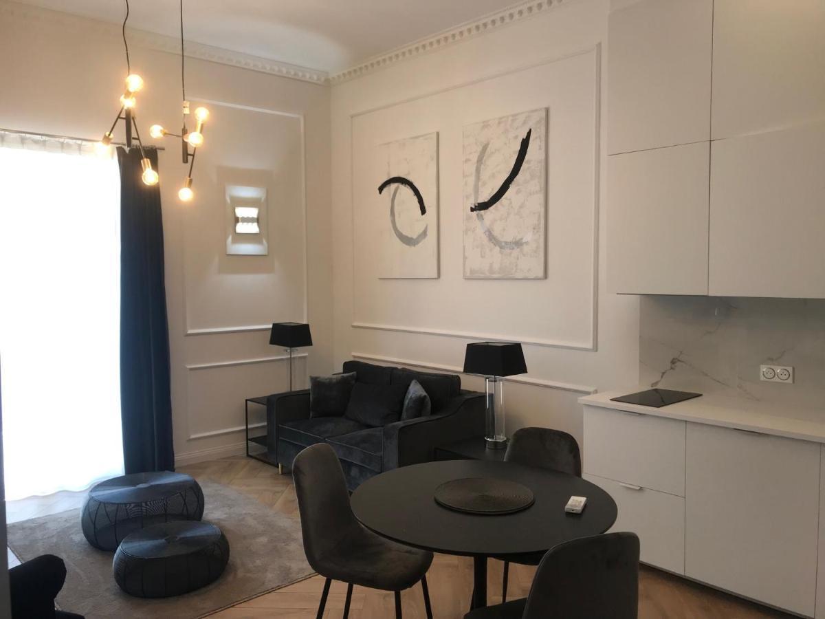 Lazare Maison De Maitre , Appartements De Standing Avec Parking Privatif A Seulement 7 Minutes A Pied Du Centre Historique De Béziers Exterior foto