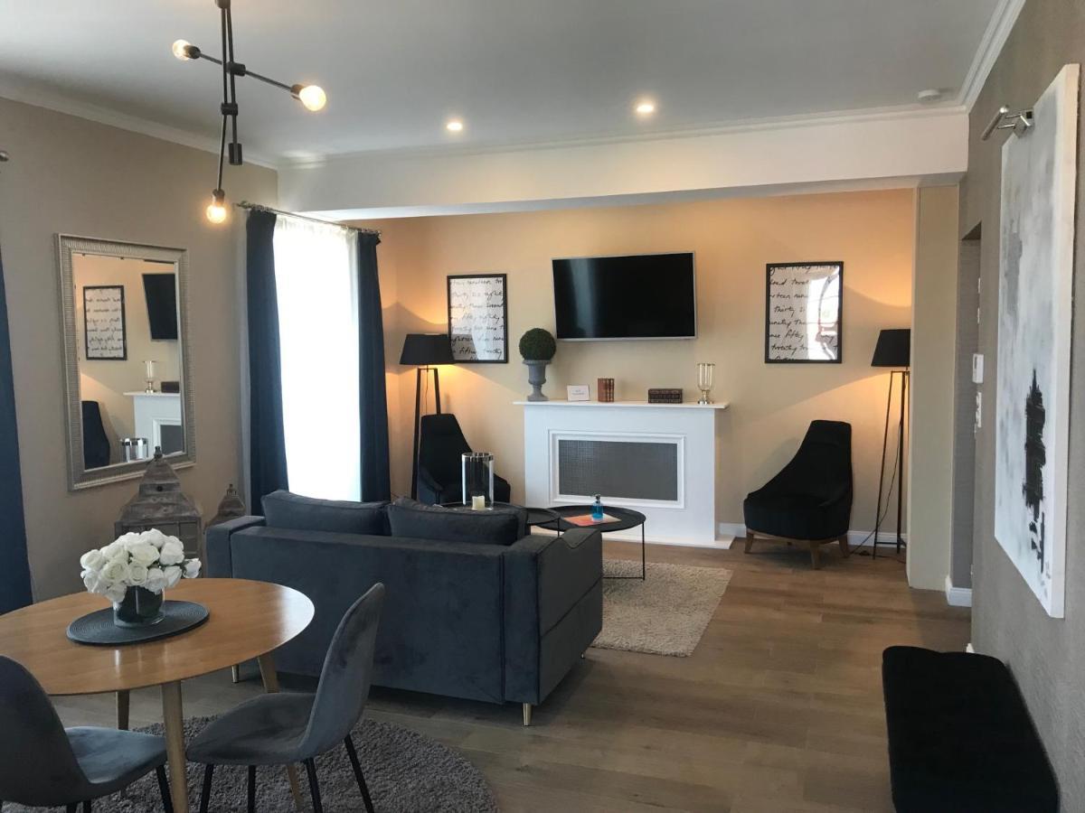 Lazare Maison De Maitre , Appartements De Standing Avec Parking Privatif A Seulement 7 Minutes A Pied Du Centre Historique De Béziers Exterior foto